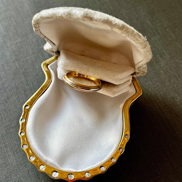 Milgrain Band Ring 14k / Size 6 - Picture 5 of 5